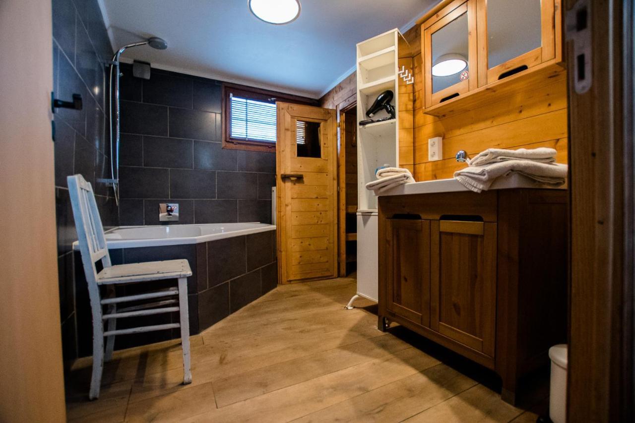 Houseboat Jana - With Sauna And Terrace Hotel Bruges Exterior foto